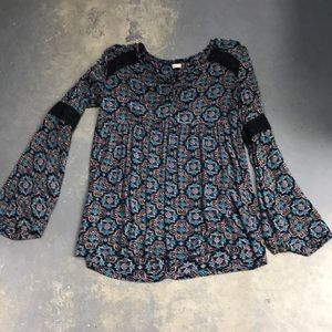 Hollister top! Xsmall! Bin-E8